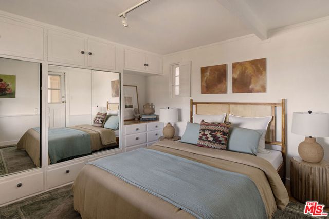 646 Crane Boulevard, Los Angeles, CA 90065