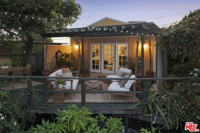 646 Crane Boulevard, Los Angeles, CA 90065