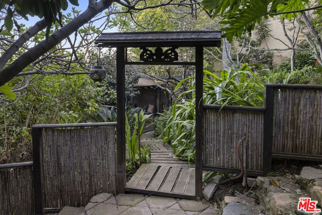 646 Crane Boulevard, Los Angeles, CA 90065