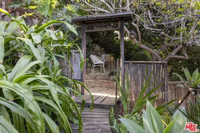 646 Crane Boulevard, Los Angeles, CA 90065