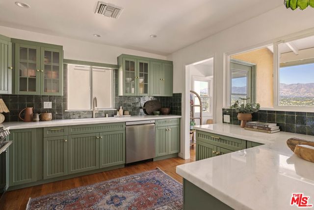 646 Crane Boulevard, Los Angeles, CA 90065