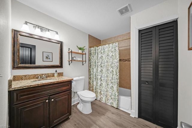 443 Pinewood DR, Virginia Beach, VA 23451