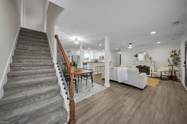 443 Pinewood DR, Virginia Beach, VA 23451