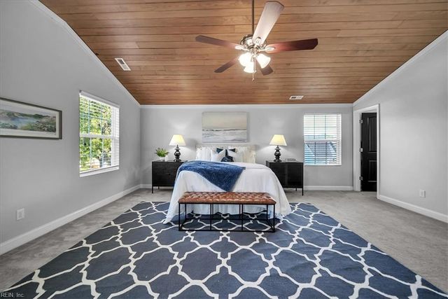 443 Pinewood DR, Virginia Beach, VA 23451