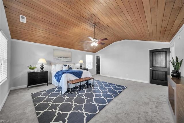 443 Pinewood DR, Virginia Beach, VA 23451