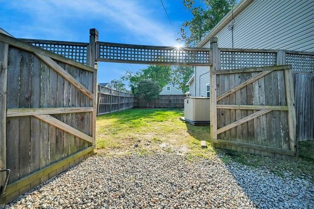 443 Pinewood DR, Virginia Beach, VA 23451