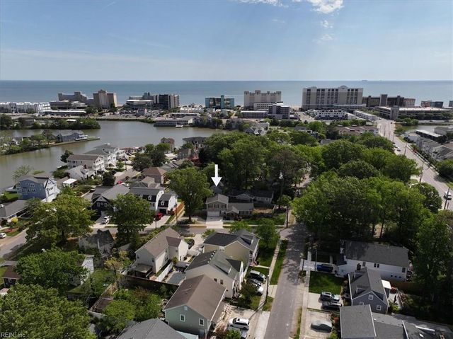 443 Pinewood DR, Virginia Beach, VA 23451