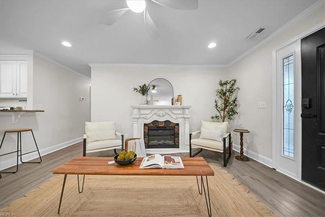 443 Pinewood DR, Virginia Beach, VA 23451