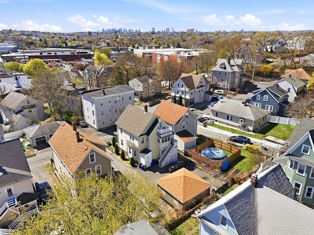 8 Rockwell Ter 3, Malden, MA 02148