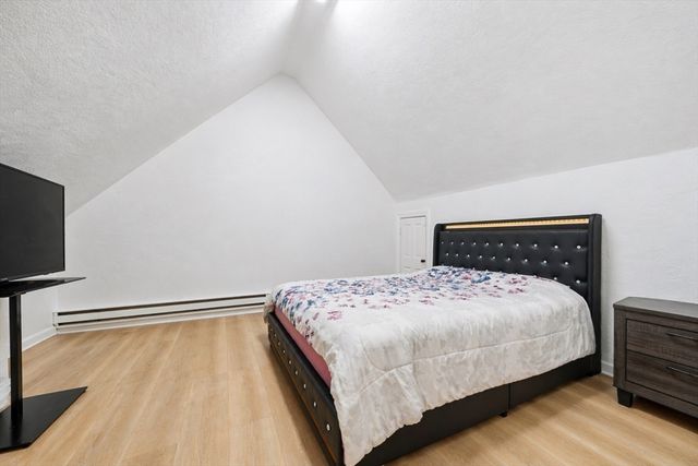 8 Rockwell Ter 3, Malden, MA 02148