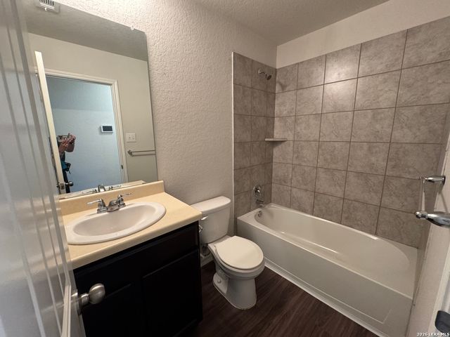 2523 Barbwire Way, San Antonio, TX 78244