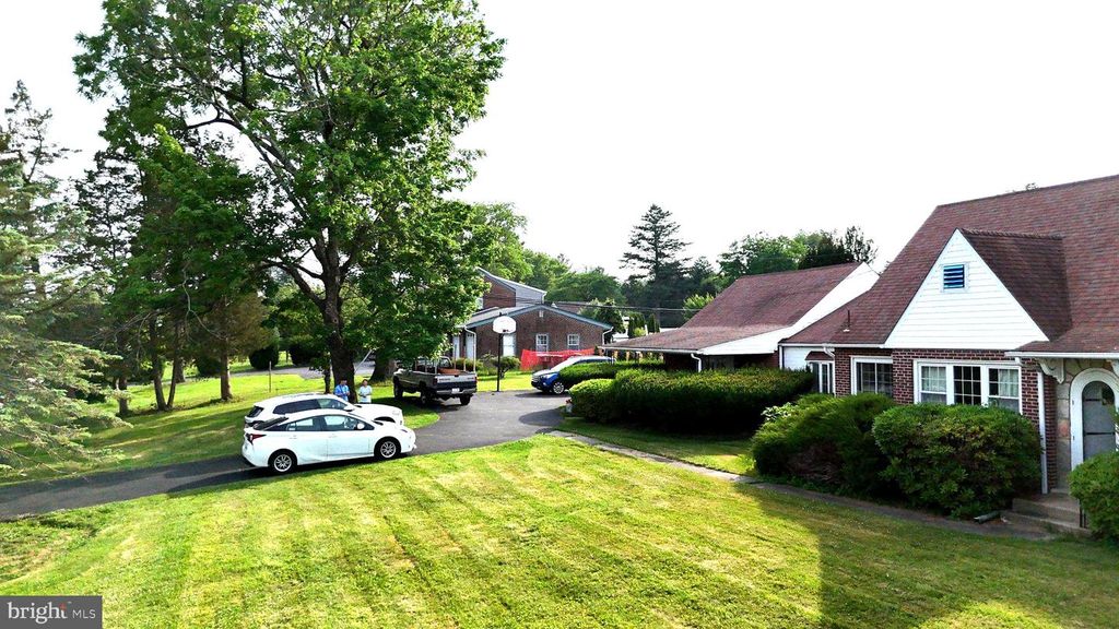 2438 PINE #, HUNTINGDON VALLEY, PA 19006 — photo 2