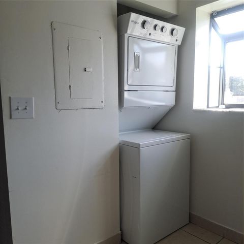 3030 NW 68th Street 205, Fort Lauderdale, FL 33309