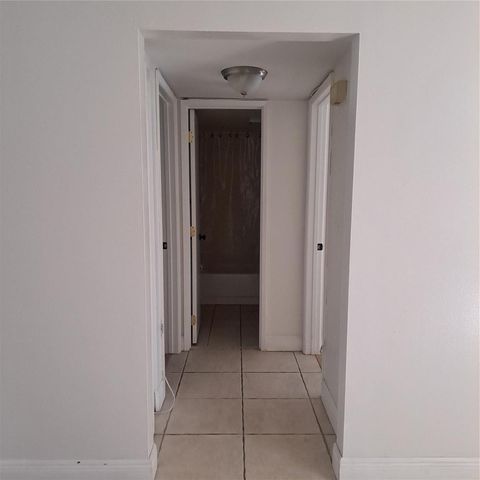 3030 NW 68th Street 205, Fort Lauderdale, FL 33309
