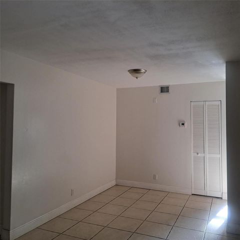 3030 NW 68th Street 205, Fort Lauderdale, FL 33309