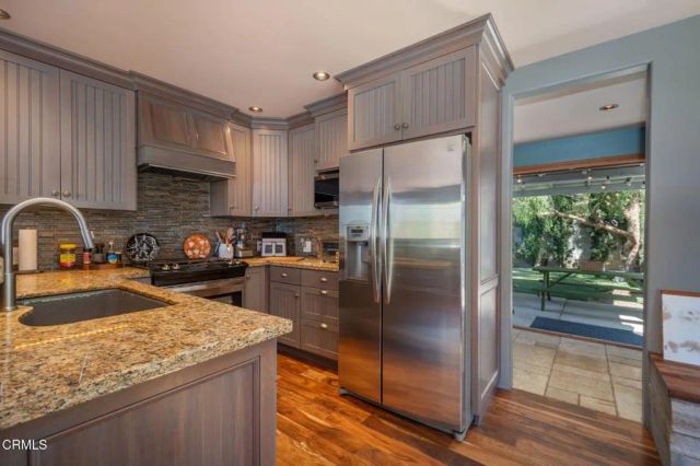 885 Riverside Street, Ventura, CA 93001