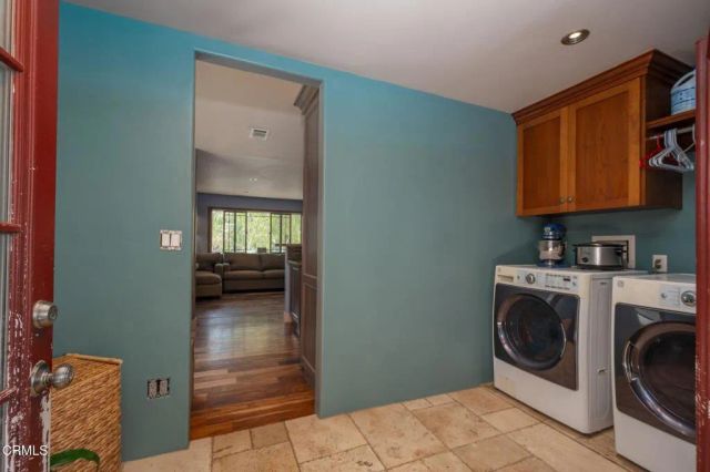 885 Riverside Street, Ventura, CA 93001