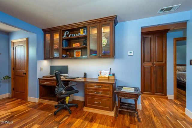 885 Riverside Street, Ventura, CA 93001