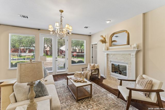 427 Elkgrove, San Antonio, TX 78260
