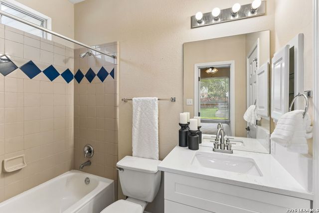 427 Elkgrove, San Antonio, TX 78260