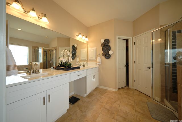 427 Elkgrove, San Antonio, TX 78260