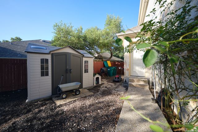 427 Elkgrove, San Antonio, TX 78260