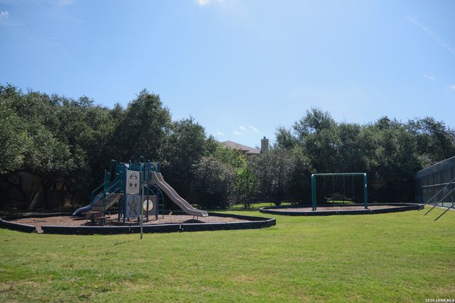 427 Elkgrove, San Antonio, TX 78260