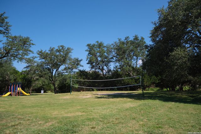 427 Elkgrove, San Antonio, TX 78260