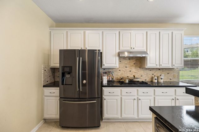 427 Elkgrove, San Antonio, TX 78260