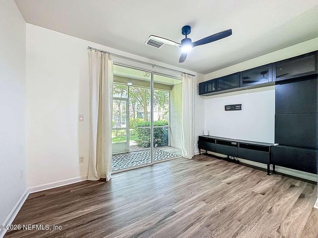 8107 SUMMER POINT Court, Jacksonville, FL 32256