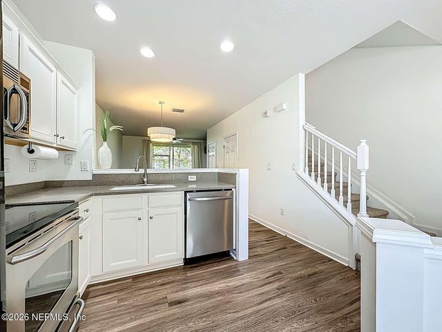 8107 SUMMER POINT Court, Jacksonville, FL 32256