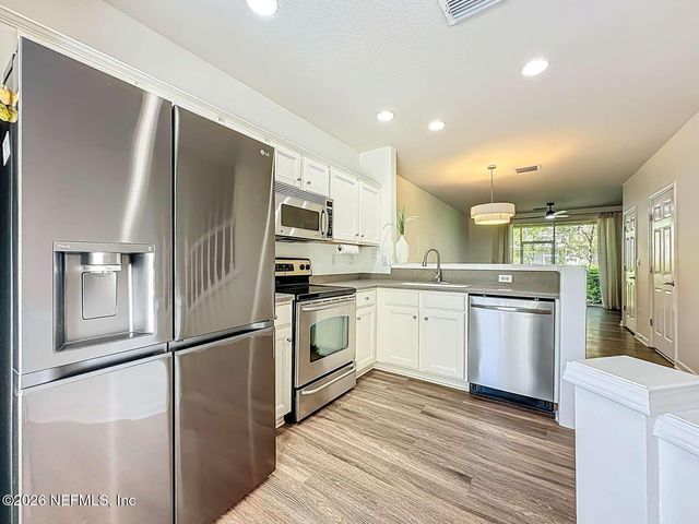 8107 SUMMER POINT Court, Jacksonville, FL 32256