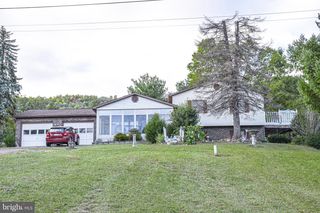 939 LOOP RD, Gerrardstown, WV 25420