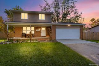 5423 Meadowcrest Drive, Flint Charter Township, MI 48532