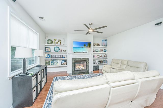 5304 E Dolphin Street, North Charleston, SC 29405