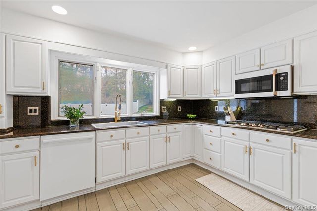38 Brevoort Lane, Rye, NY 10580
