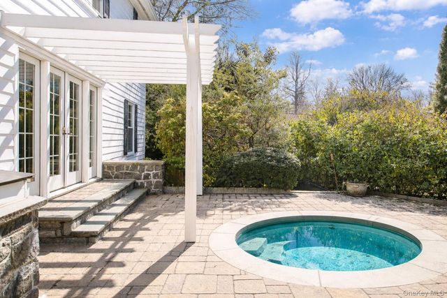 38 Brevoort Lane, Rye, NY 10580
