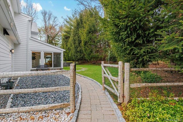 38 Brevoort Lane, Rye, NY 10580