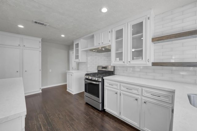 311 Harris Boulevard, Conroe, TX 77301