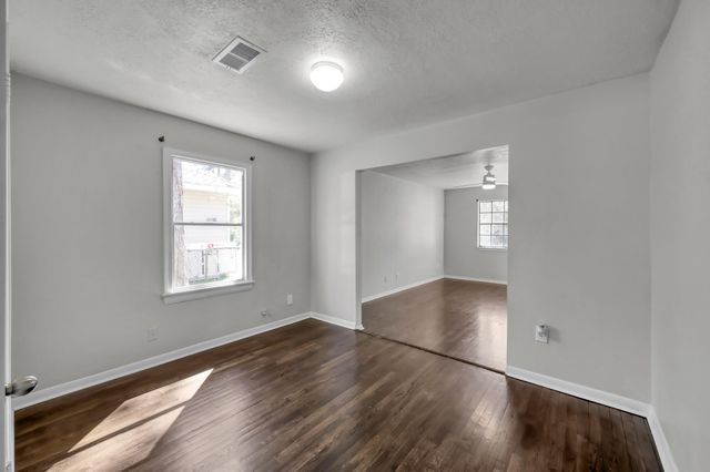 311 Harris Boulevard, Conroe, TX 77301