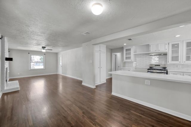 311 Harris Boulevard, Conroe, TX 77301