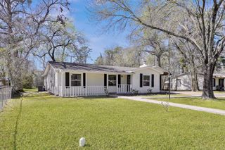 311 Harris Boulevard, Conroe, TX 77301