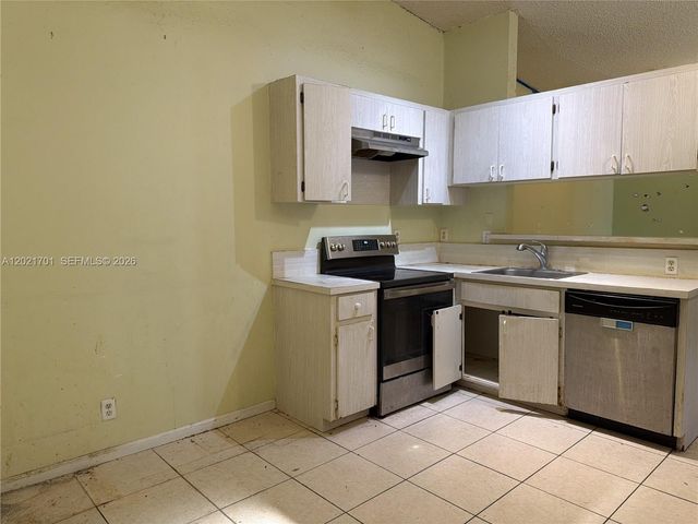 6014 NW 78th Way, Tamarac, FL 33321