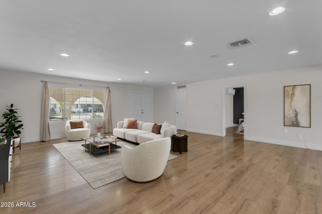 5918 S JENTILLY Lane, Tempe, AZ 85283