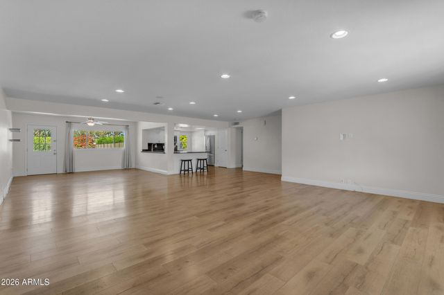 5918 S JENTILLY Lane, Tempe, AZ 85283