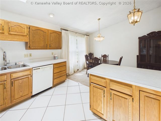 5108 Beechtree Circle 3, Cross Lanes, WV 25313