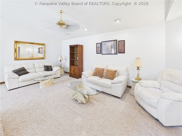 5108 Beechtree Circle 3, Cross Lanes, WV 25313