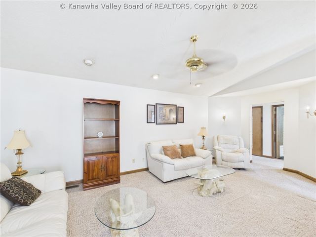 5108 Beechtree Circle 3, Cross Lanes, WV 25313