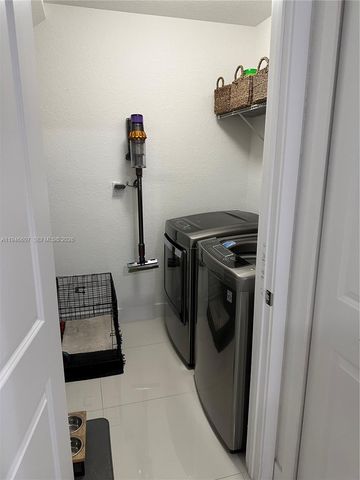 507 SW 91st Ct 507, Miami, FL 33174