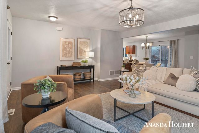 12100 Russell Way Court Ne, Algoma Twp, MI 49319